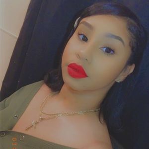 Meet your Posher, Ivette